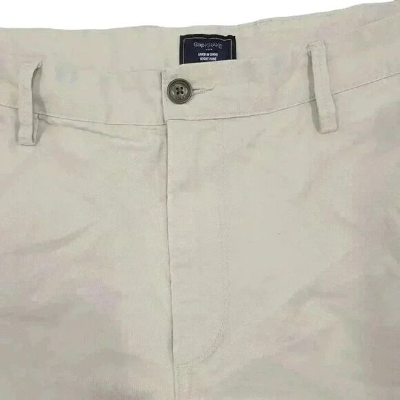Gap Khakis Men's Tan Cotton Lived in Shorts - Picture 3 of 16